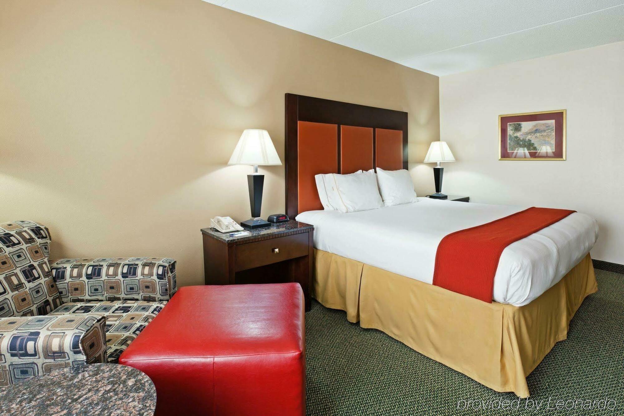 Holiday Inn Express Louisville Northeast, An Ihg Hotel Zewnętrze zdjęcie